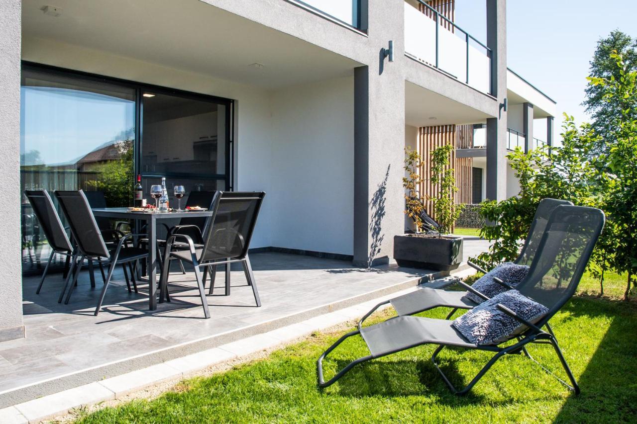 Apartmaji Banonia " Poletni Vetrc " Banovci Kültér fotó