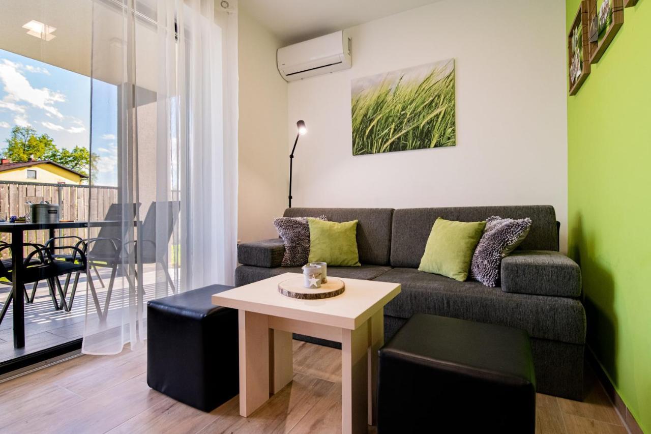 Apartmaji Banonia " Poletni Vetrc " Banovci Kültér fotó