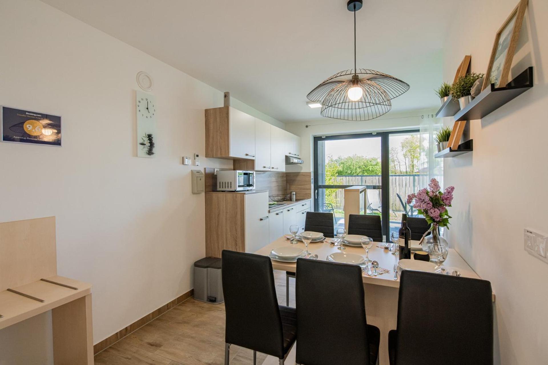 Apartmaji Banonia " Poletni Vetrc " Banovci Kültér fotó